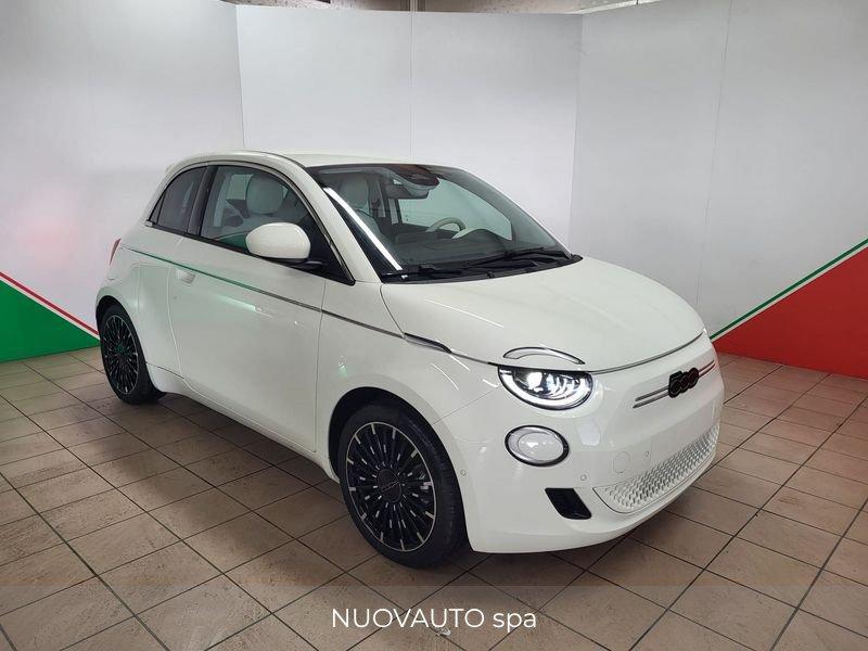 FIAT 500 Electric La Prima 3+1 118cv