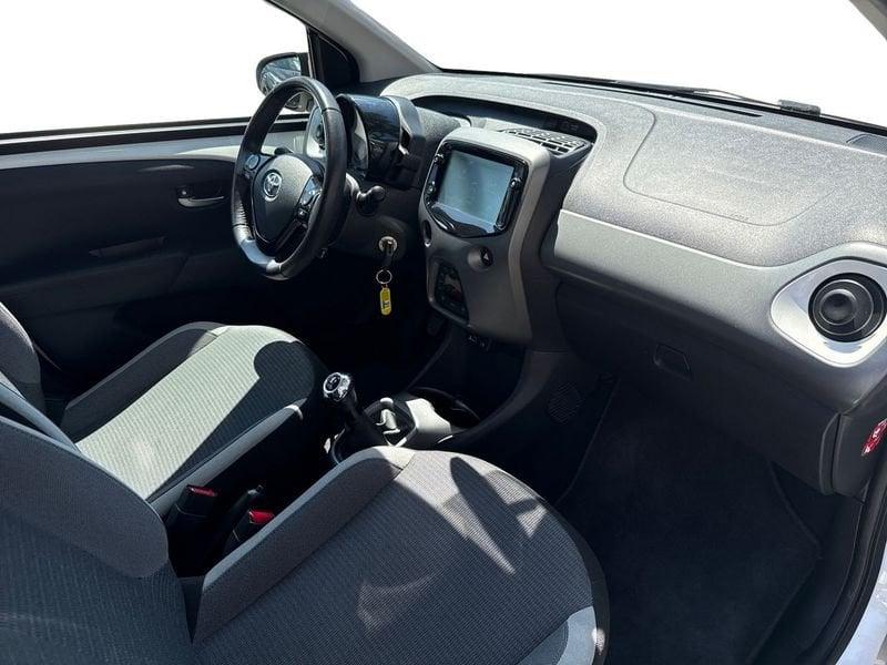 Toyota Aygo Aygo 5p 1.0 x-play 72cv