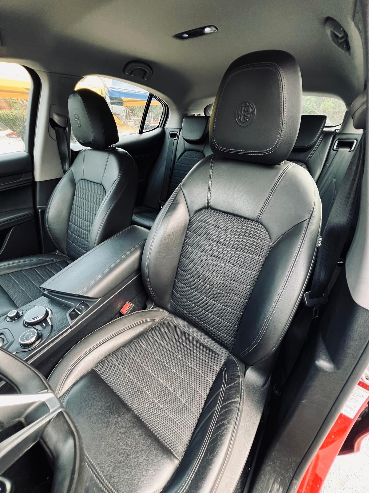 Alfa Romeo Stelvio 2.2 Turbodiesel 210 CV AT8 Q4 Super