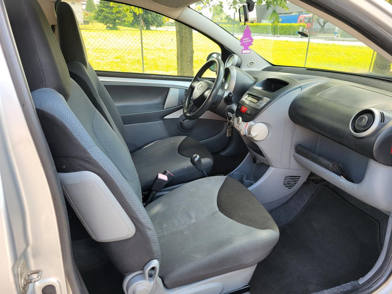 Toyota Aygo 1.0 12V VVT-i 3 porte Sol