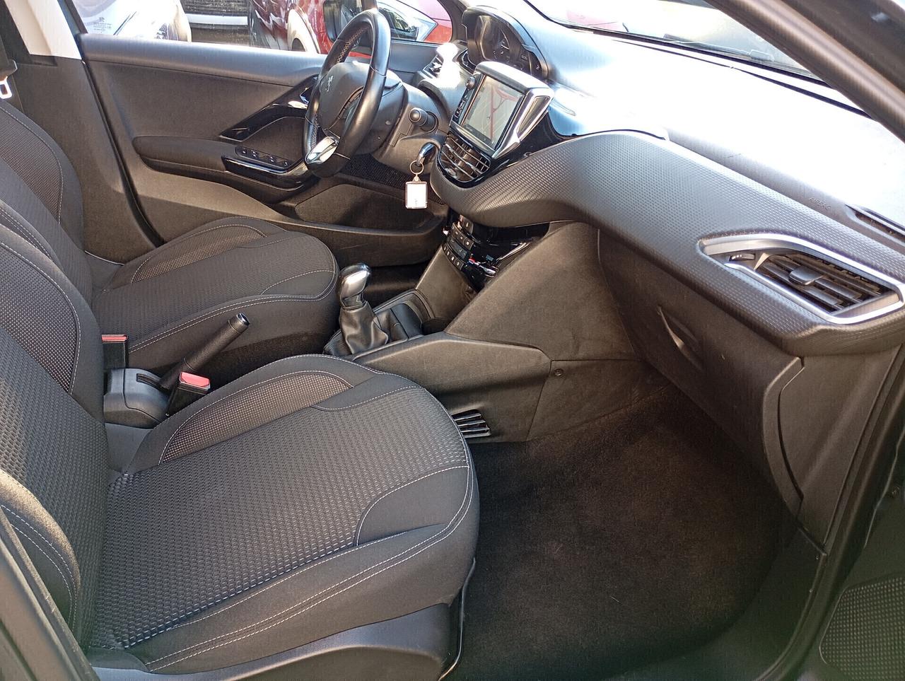 Peugeot 208 5P 1.2 PureTech 82CV Allure