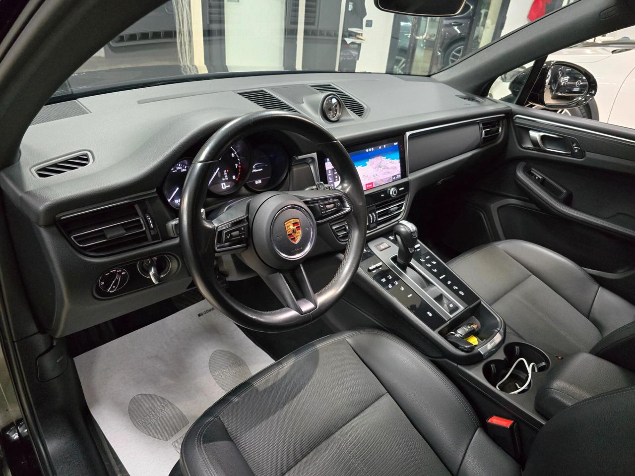 Porsche Macan 2.0 (Tetto)