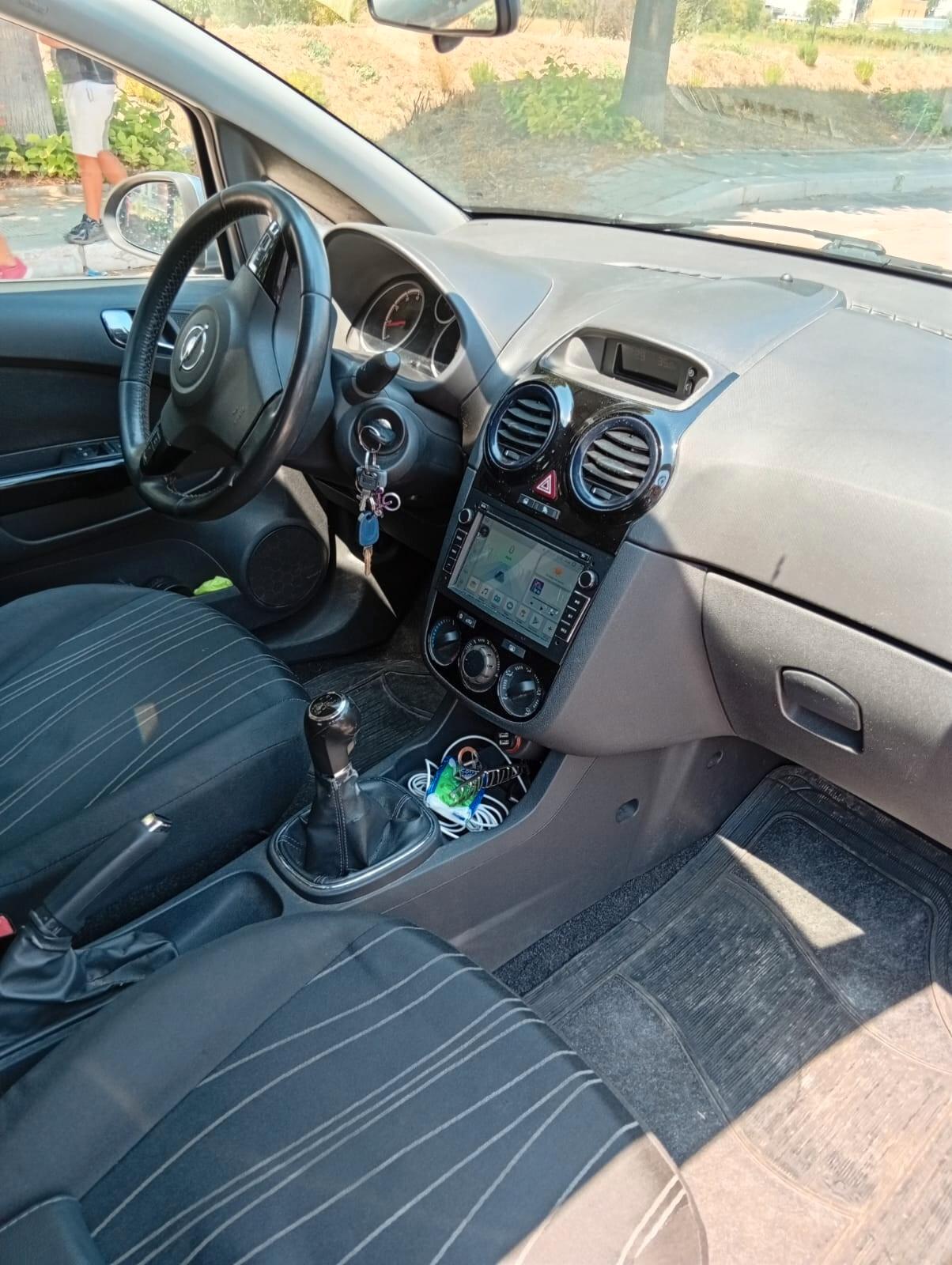 Opel Corsa 1.2 80CV 5 porte GPL
