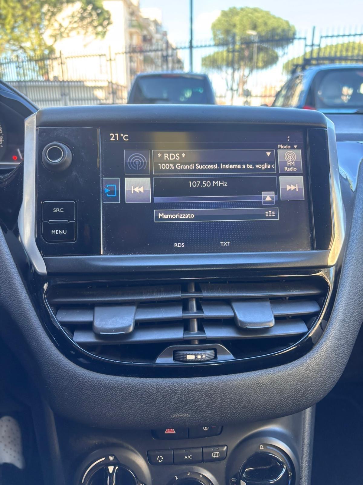 Peugeot 208 1o Serie Pure Tech 82 5P Allure