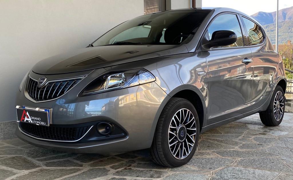 Lancia Ypsilon 1.0 firefly hybrid Platino s&s 70cv