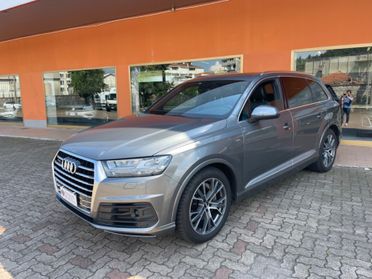 Audi Q7 3.0 TDI 272 CV quattro tip. Sport Tetto S line 7P.