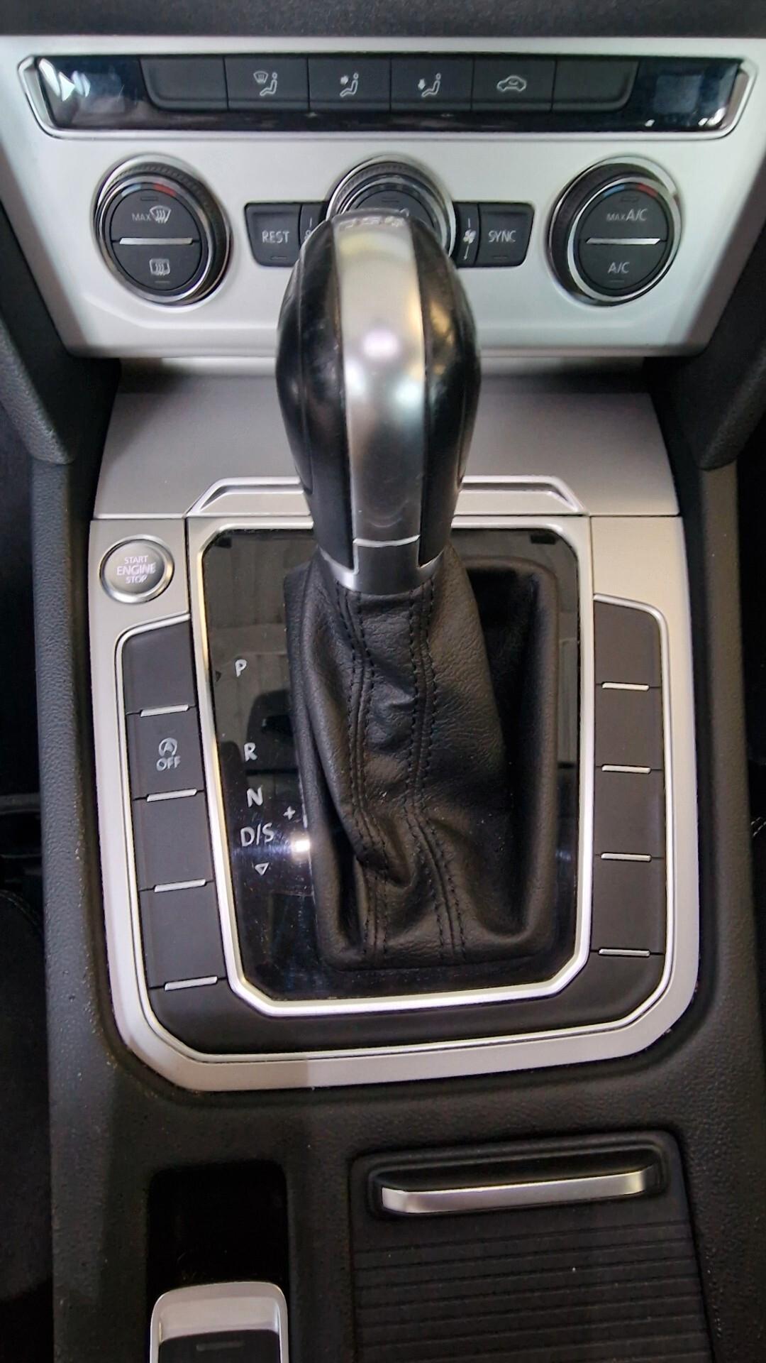 Volkswagen Passat Variant 1.6 TDI DSG Comfortline BlueMotion Tech.