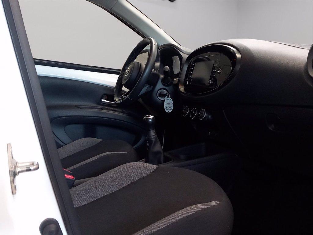 TOYOTA Aygo x 1.0 active 72cv del 2022