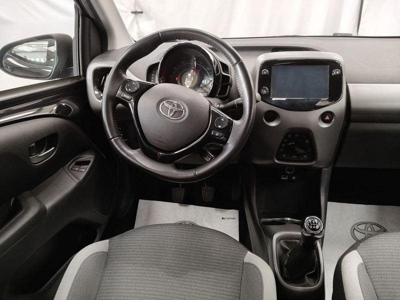 Toyota Aygo Aygo Connect 1.0 VVT-i 72 CV 5 porte x-play