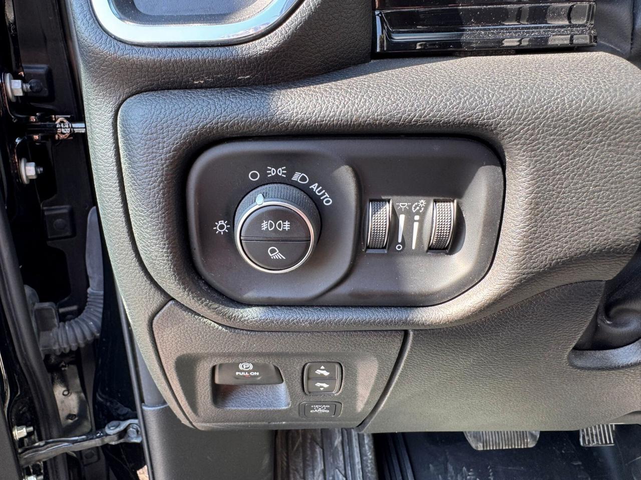 Dodge RAM 1500 3.0L I6 HURRICANE LARAMIE NIGHT PREMIUM