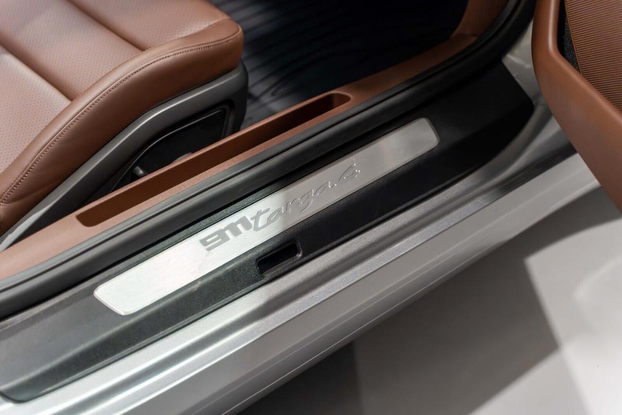 Porsche 911 992 Targa 4 SPORTDESIGN/CHRONO/SCARICHI