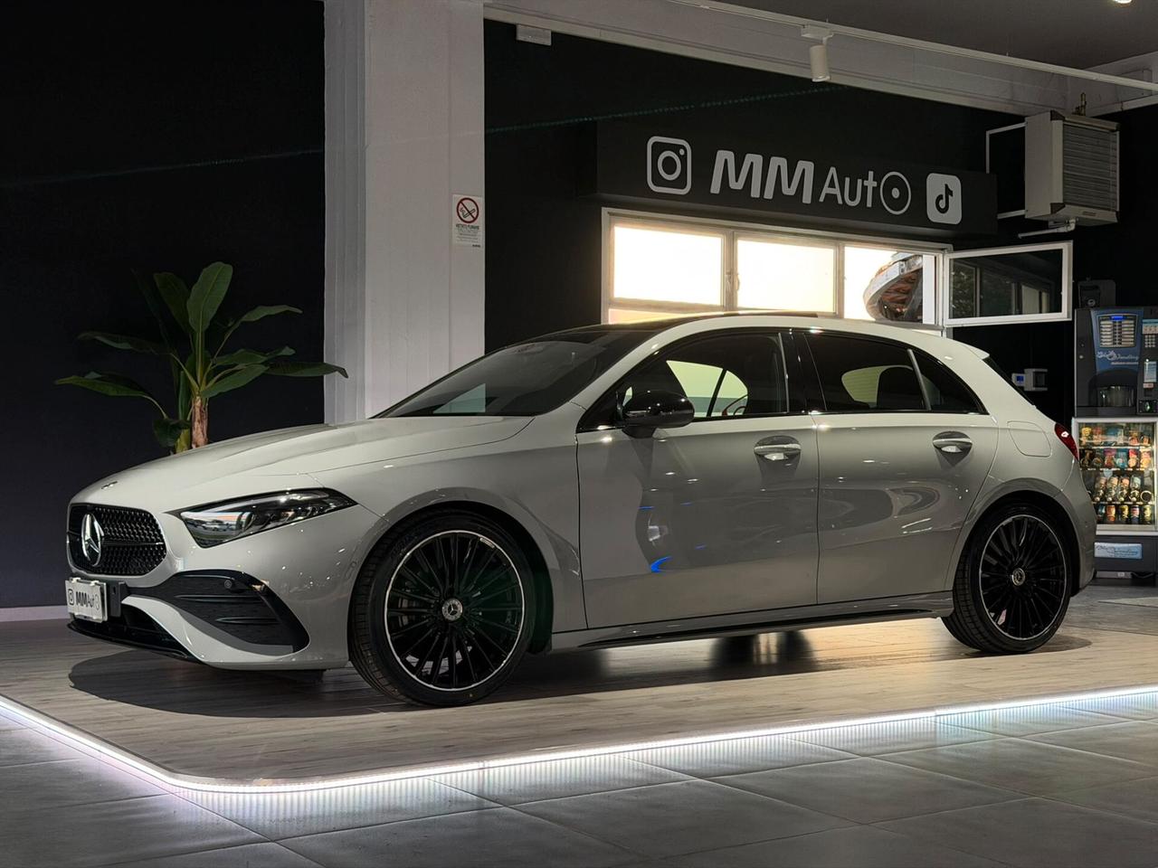 Mercedes-benz A 180 d Alpine Grey Edition