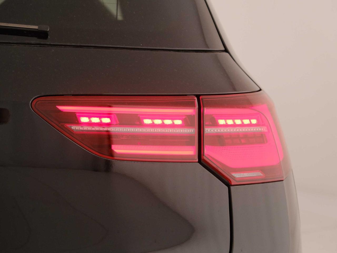 Volkswagen Golf 2.0 tdi scr 150cv r-line dsg