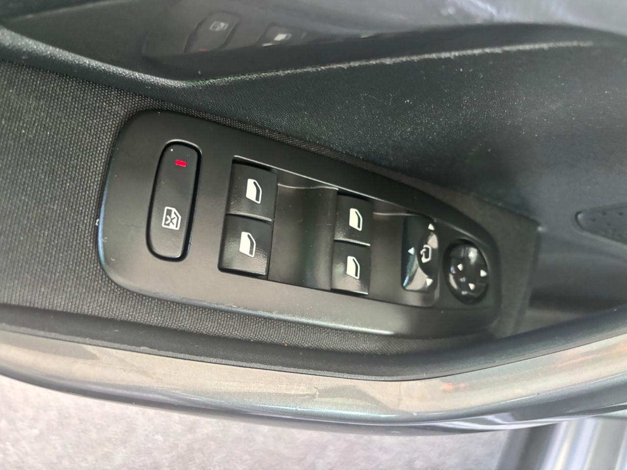 Peugeot 2008 BlueHDi 100 Active