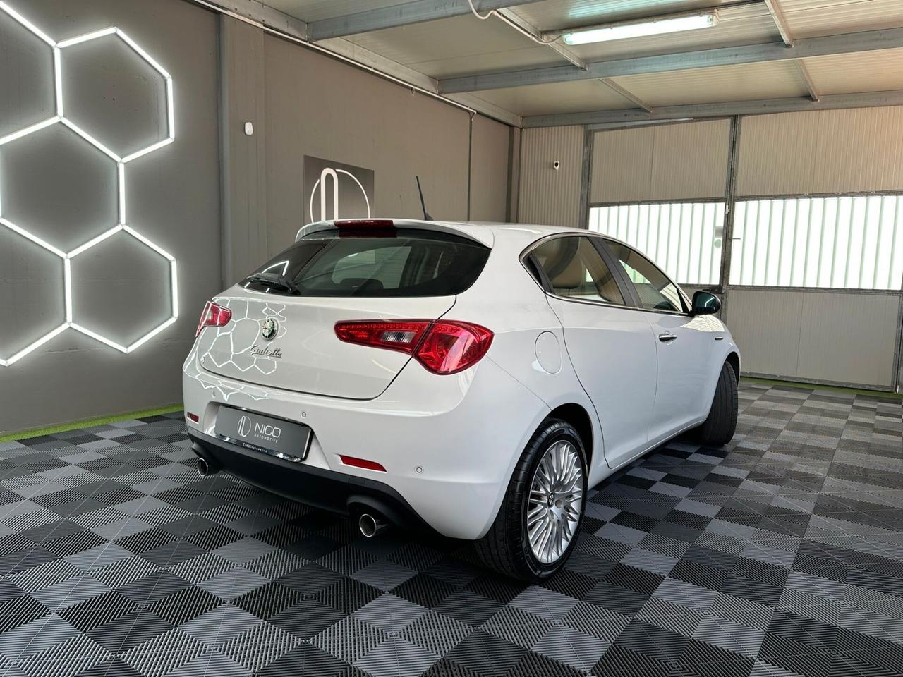 Alfa Romeo Giulietta 2.0 JTDm-2 140 CV Distinctive