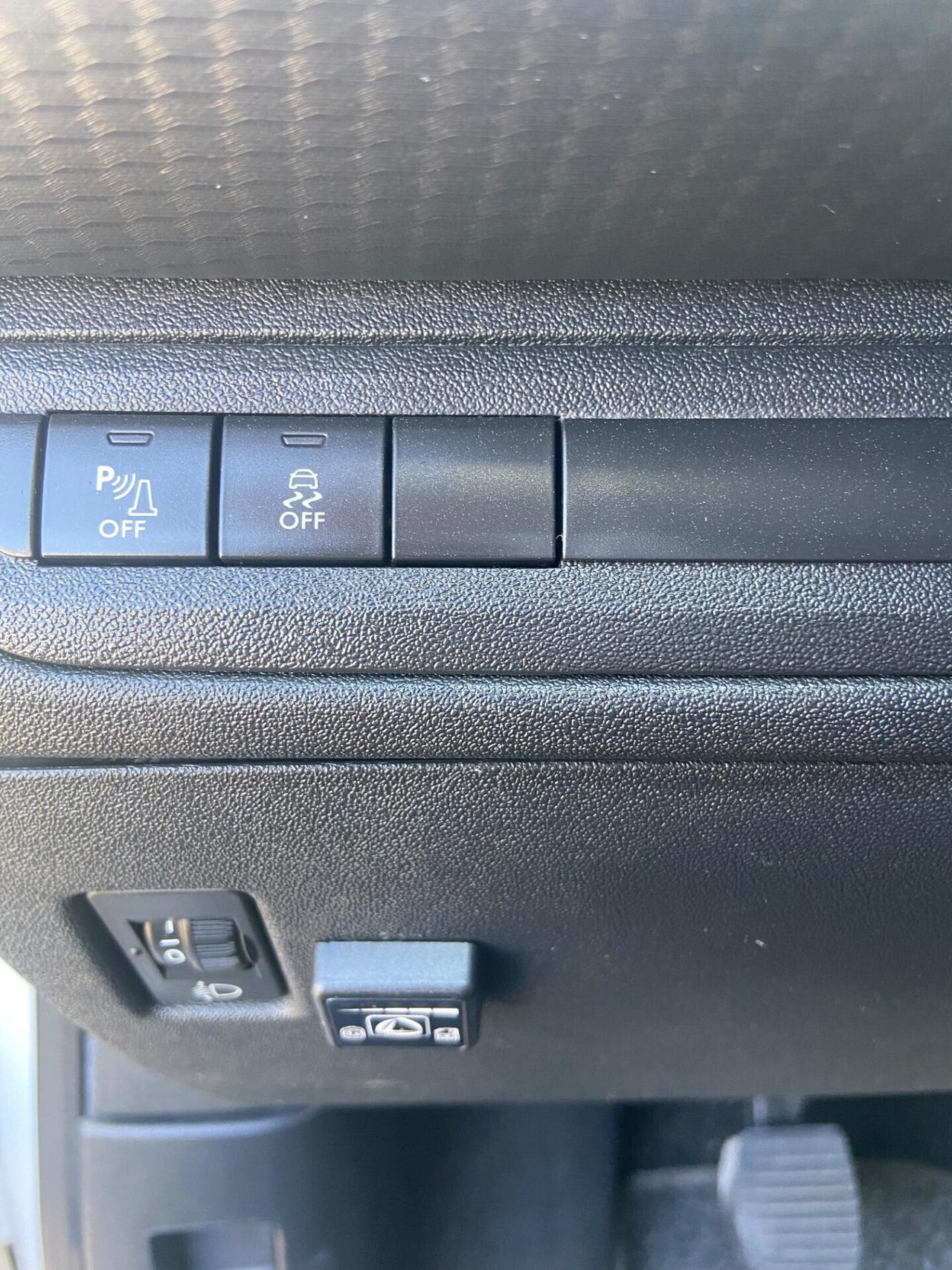 Peugeot 2008 PureTech 82 Access Benz/gpl