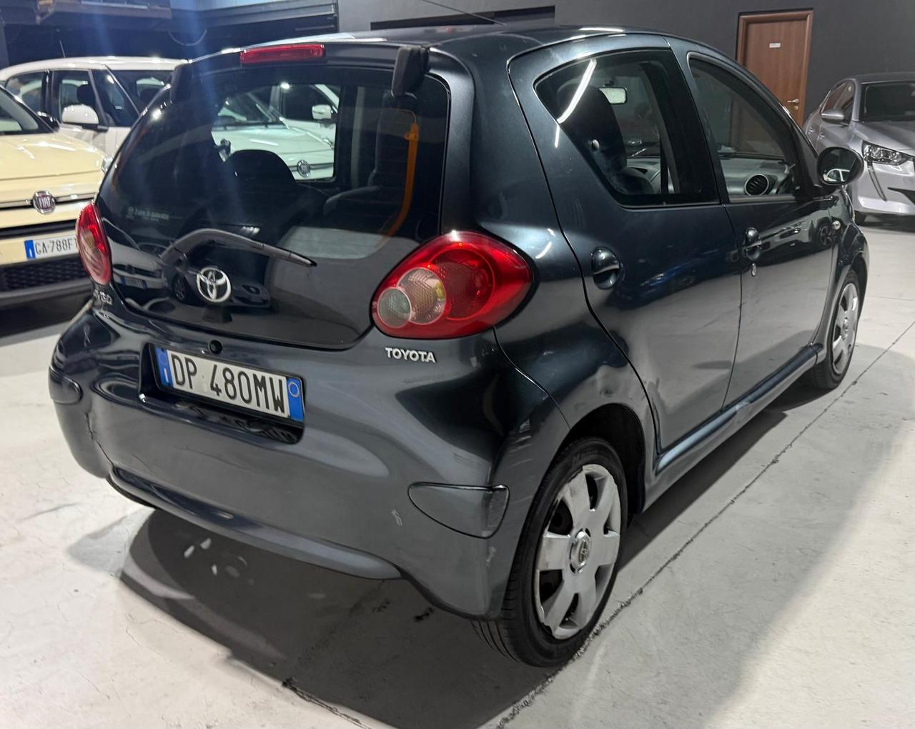 Toyota Aygo 5p 1.0 Now Benzina Neopatentati 5 Porte