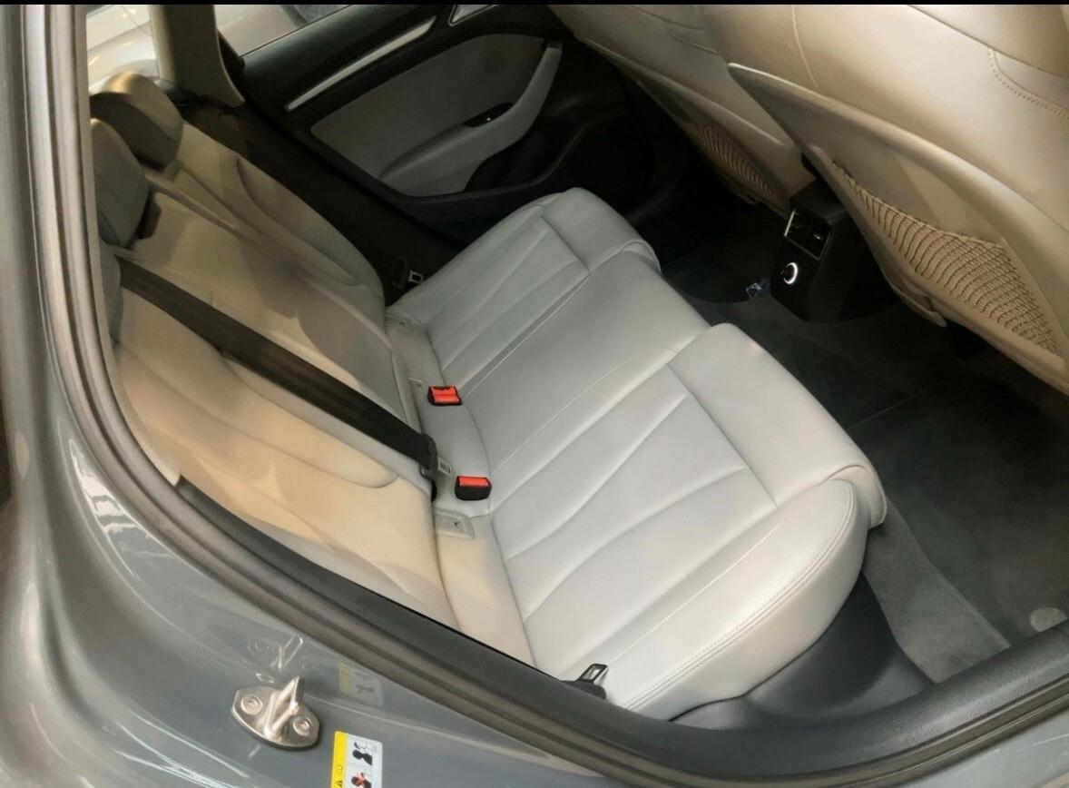 AUDI A3 SPORTBACK 1.6 TDI 115 CV TETTO+NAVI+PELLE