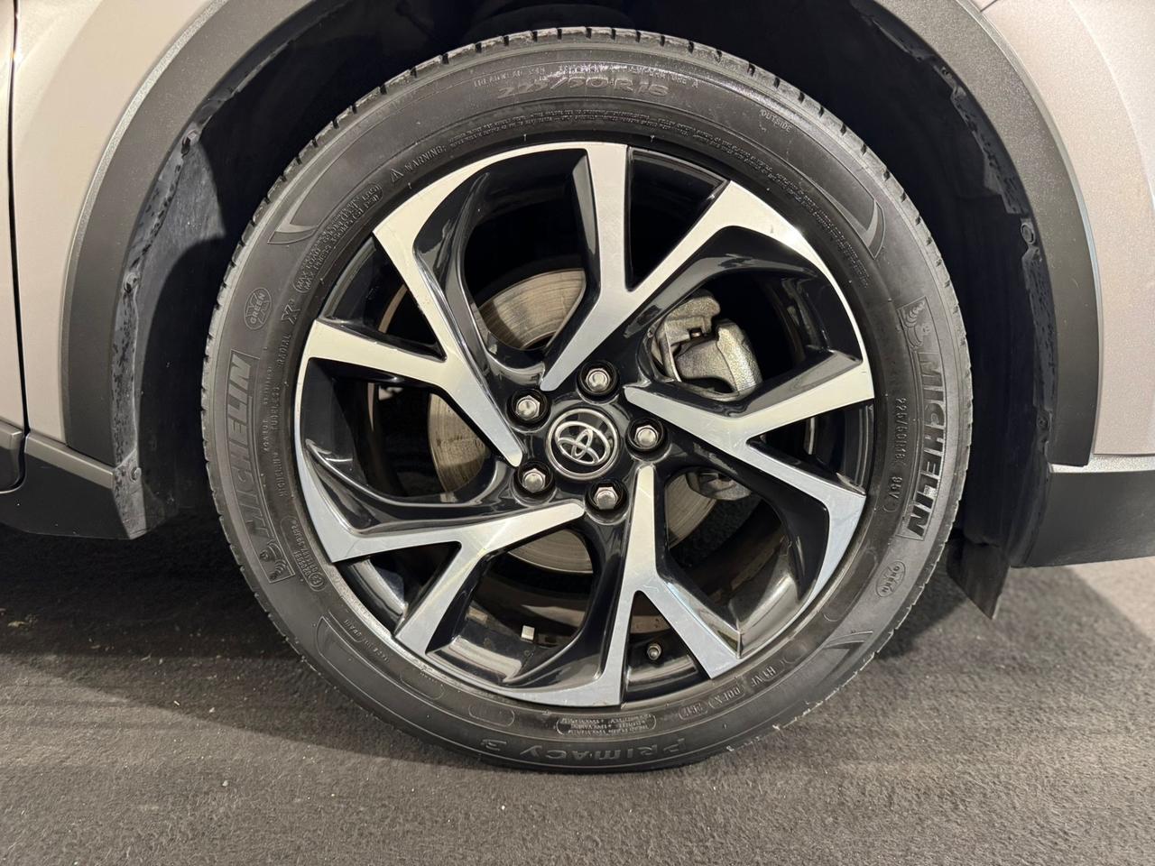 Toyota C-HR 1.8 Hybrid E-CVT Lounge