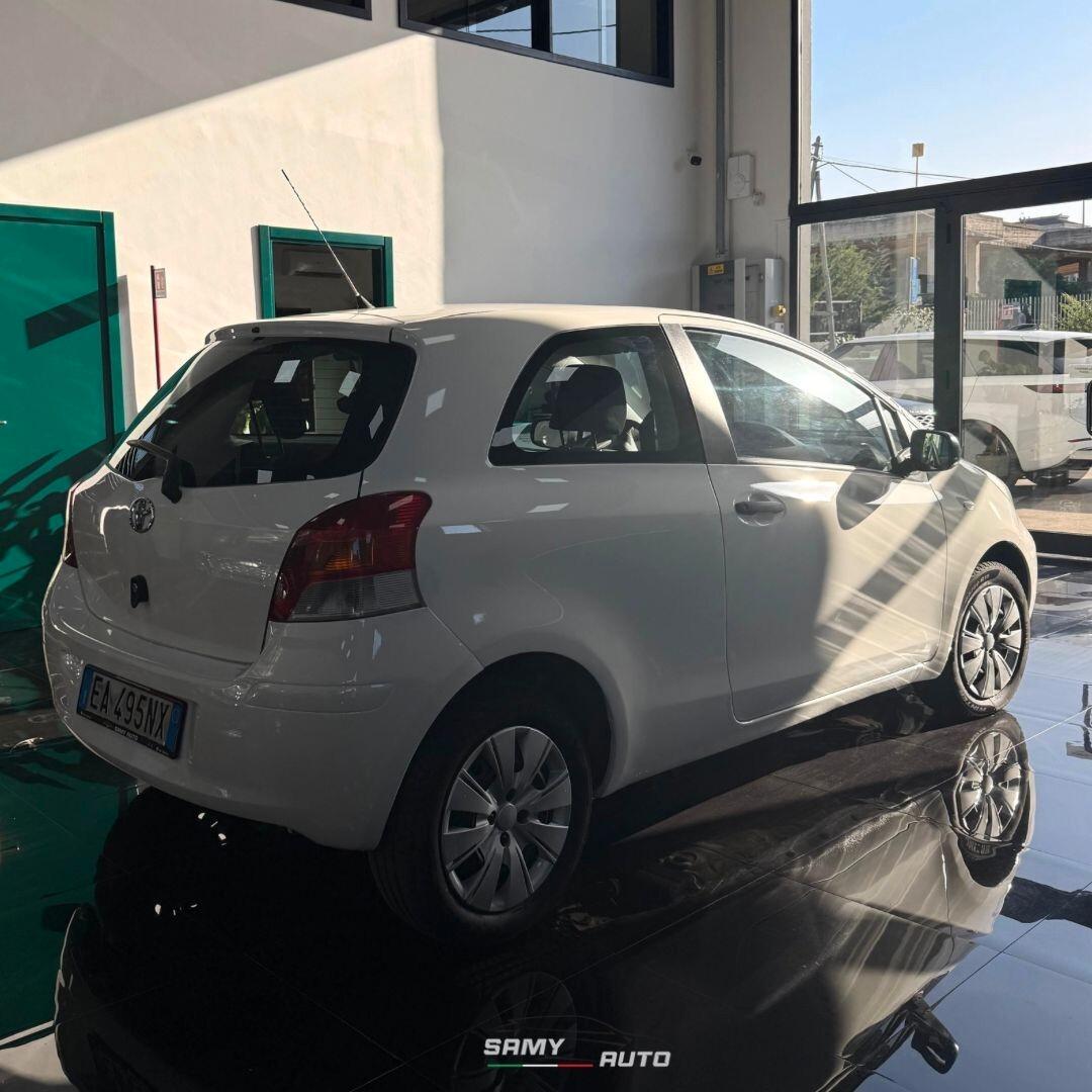 Toyota Yaris 1.0 3 porte