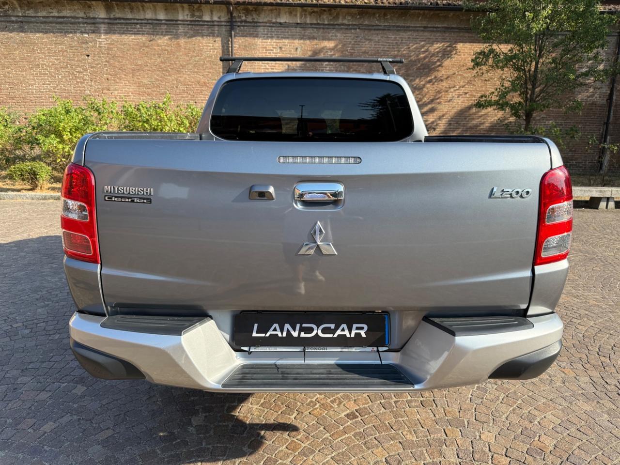 Mitsubishi L200 2.4 DI-D/181CV Double Cab Intense