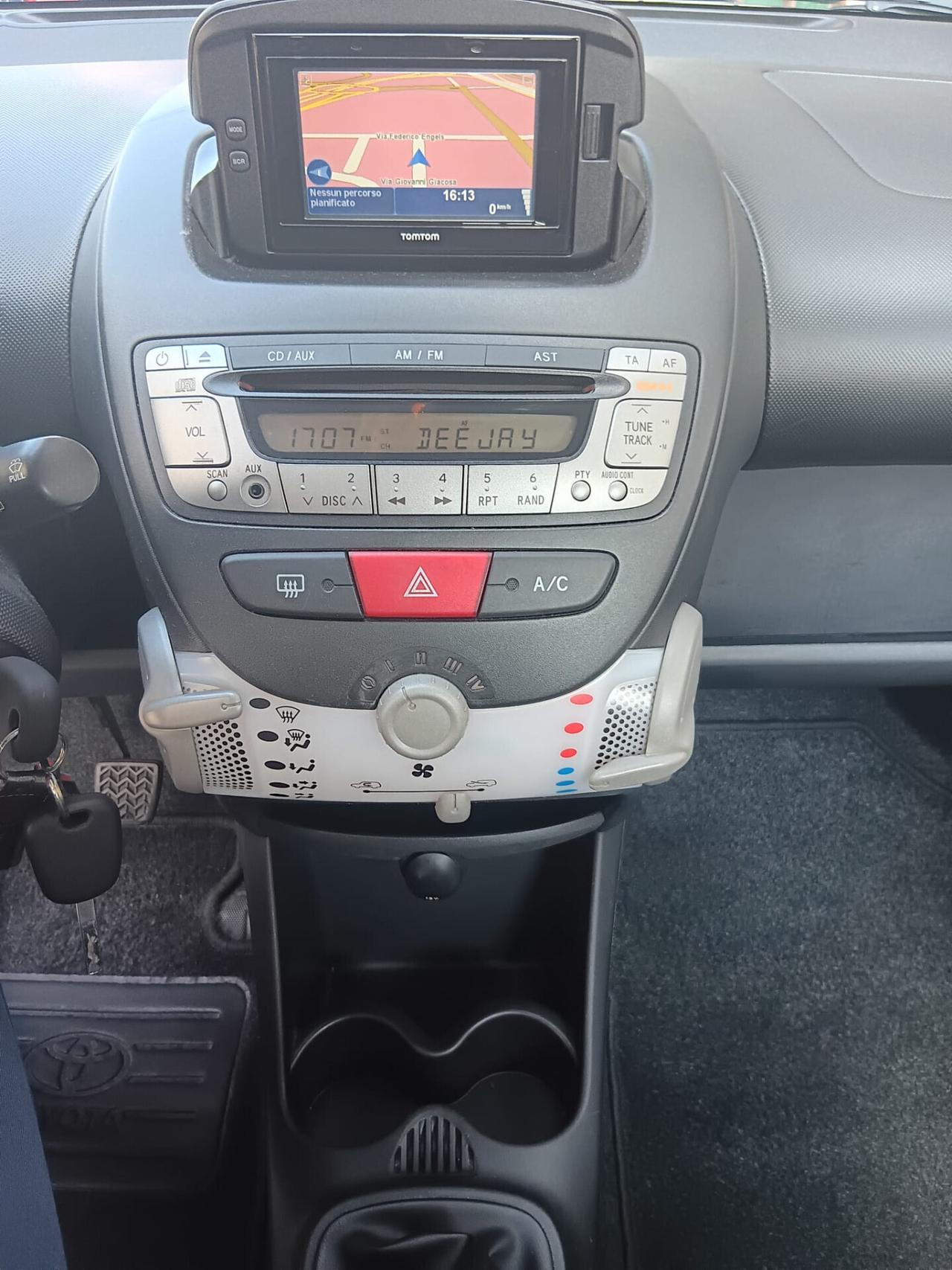 Toyota Aygo 1.0 12V VVT-i 5 porte Active Connect