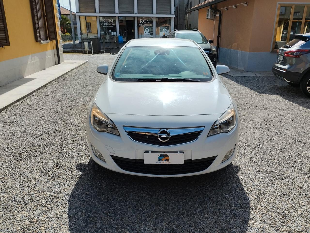 Opel Astra 1.4 100CV 5 porte Cosmo