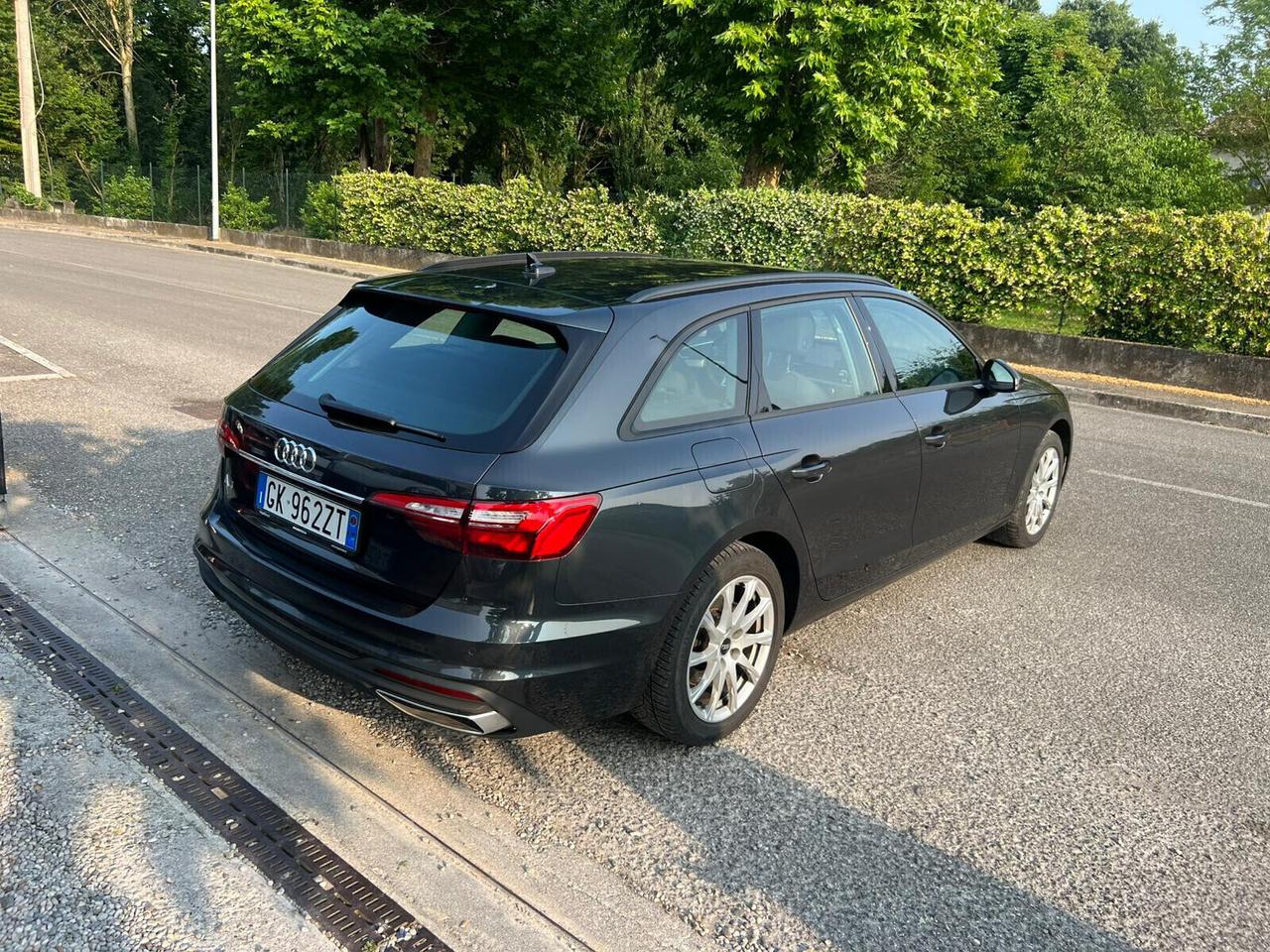 Audi A4 Avant 40 TDI S tronic Business