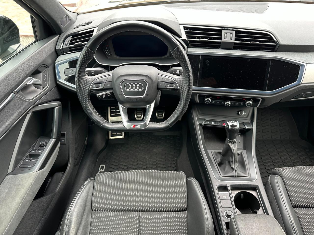 Audi Q3 SPB 35 TDI Identity Black