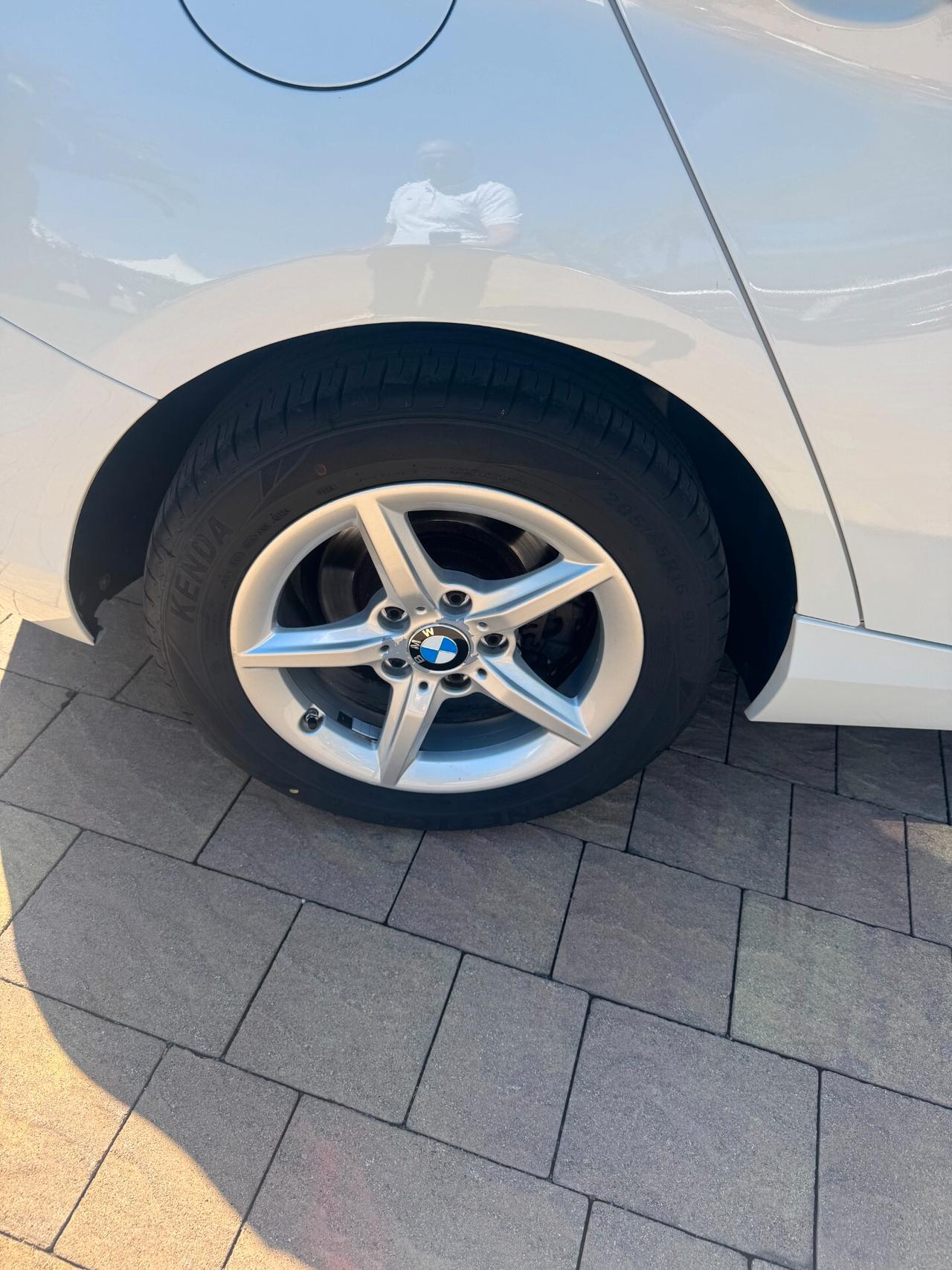 Bmw 116 116d 5p. Urban