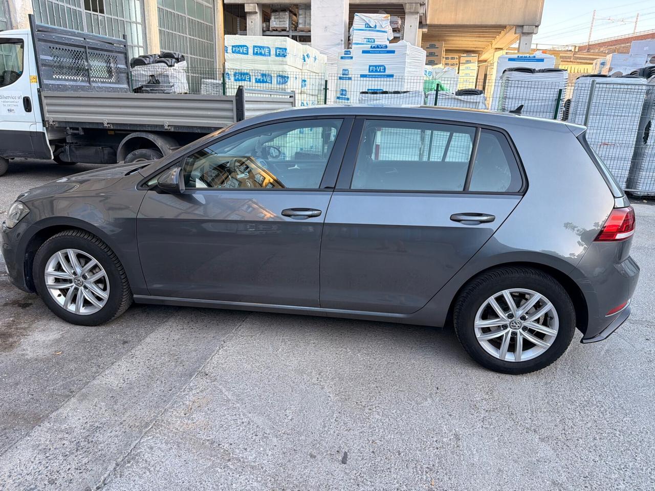 Volkswagen Golf 1.0 TSI 110 CV 5p. Trendline BlueMotion Technology