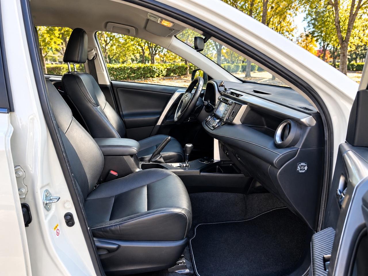 Toyota RAV 4 RAV4 2.2 D-CAT 150 CV 4WD Automatico *PREZZO REALE* Navi Pelle Xenon