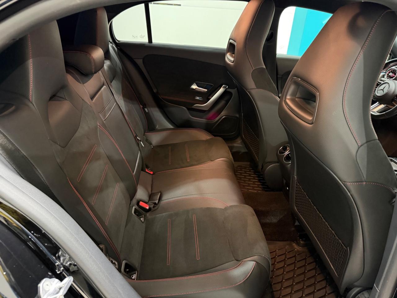 MERCEDES CLASSE A200D *NIGHT EDITION *PREMIUM *UNICOPROPRIETARIO