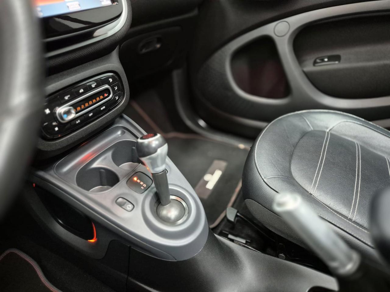 Smart ForTwo 90 0.9 Turbo twinamic cabrio Brabus edition