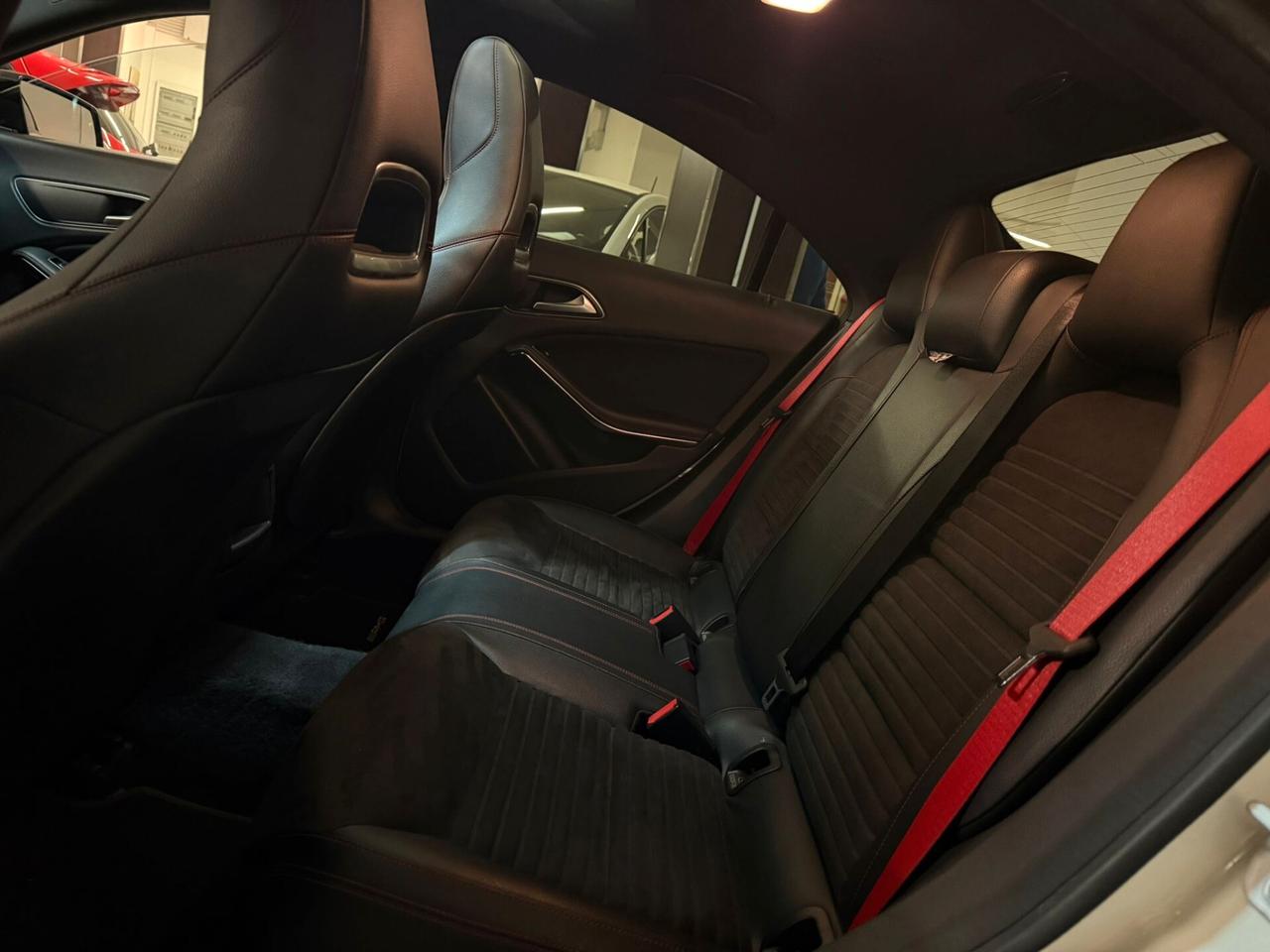 Mercedes-Benz CLA 180D Automatic Premium Amg Tetto