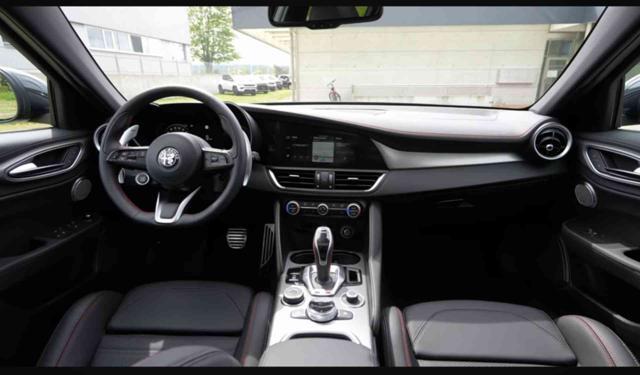 ALFA ROMEO Giulia 2.0 Turbo 280 CV AT8 AWD Q4 Competizione