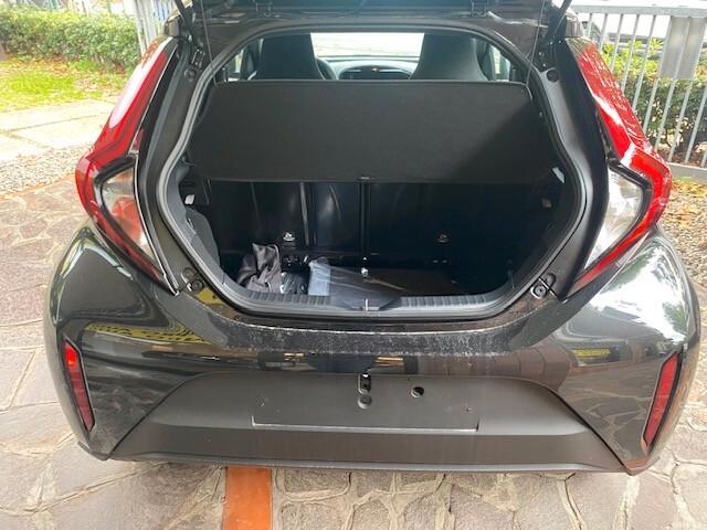 Toyota Aygo X 1.0 VVT-i 72 CV 5 porte Active S-CVT..FATTURABILE!!