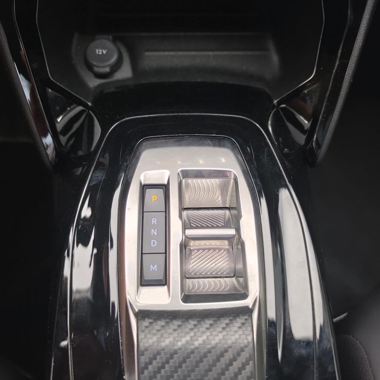 Peugeot 2008 BlueHDi 130 S&S EAT8 Allure