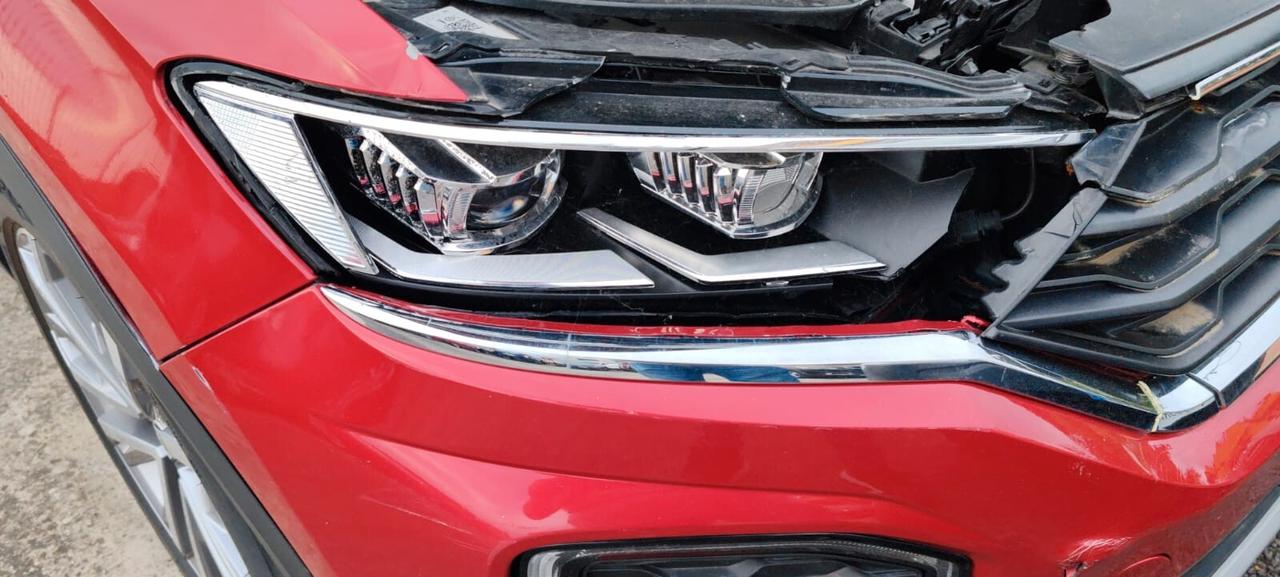 Volkswagen T-Roc Cabriolet incidentata