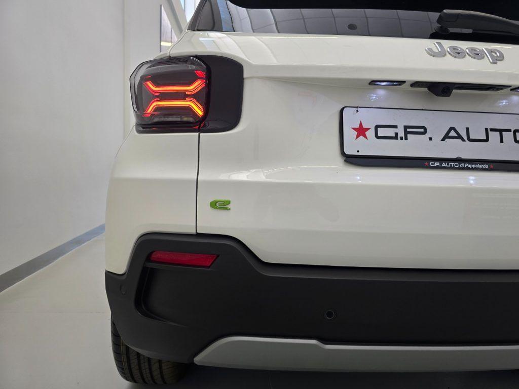 Jeep Avenger 1.2 Turbo 100 CV e-Hybrid Summit