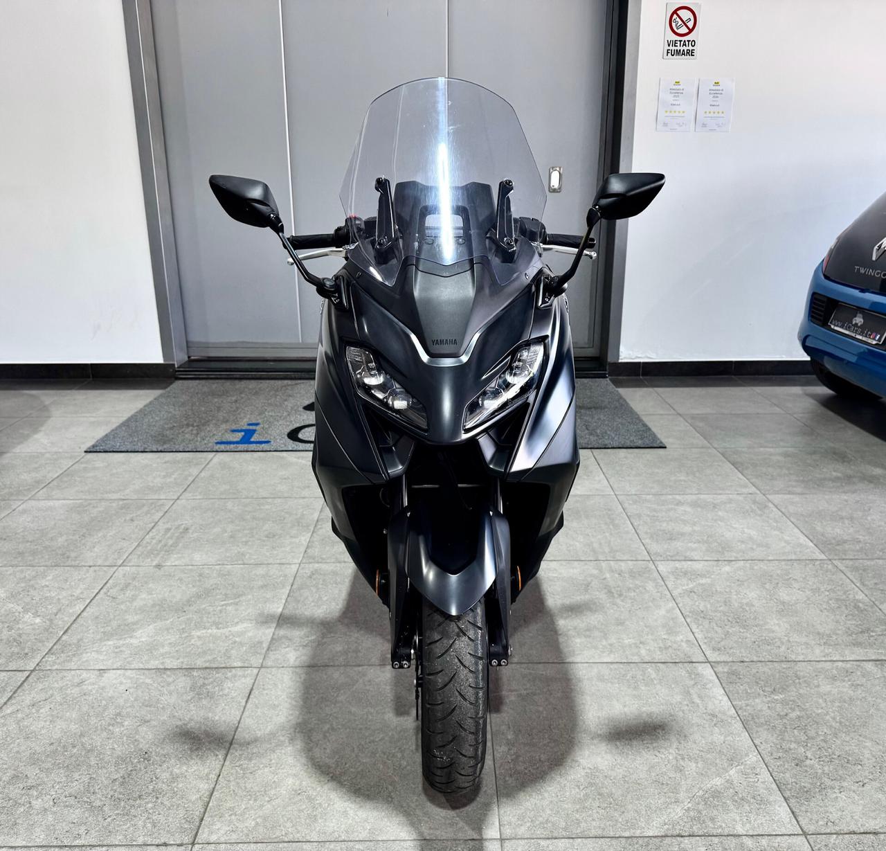 Yamaha TMAX 560 Matt Black