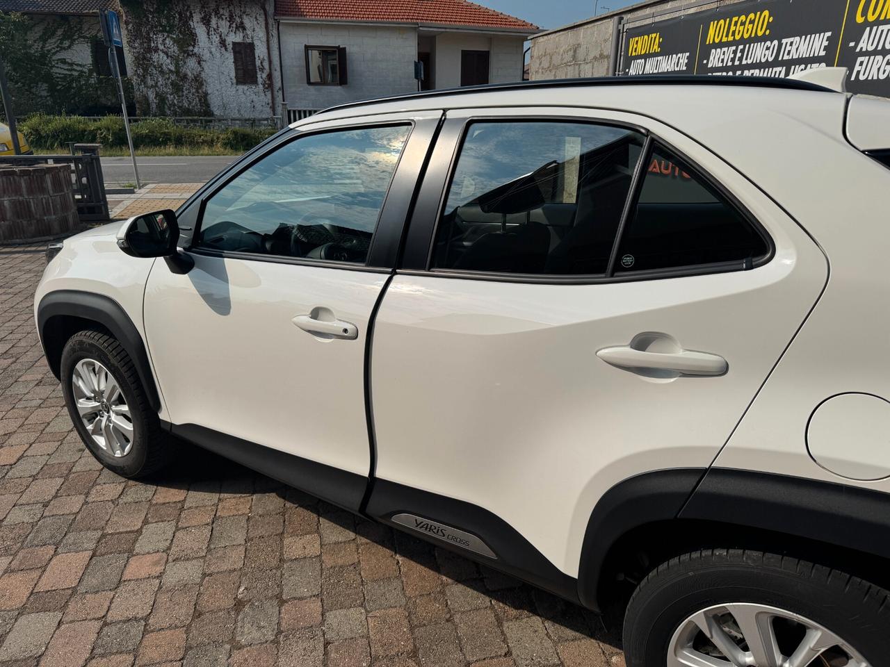Toyota Yaris Cross 1.5 Hybrid 5p. E-CVT Business 85kw
