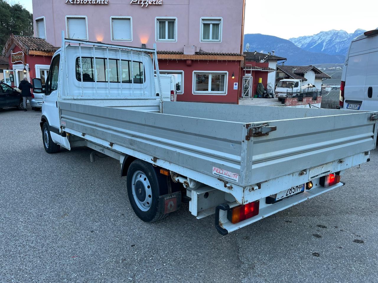 Renault Master 2.5 dCi -CASSONE 4 metri