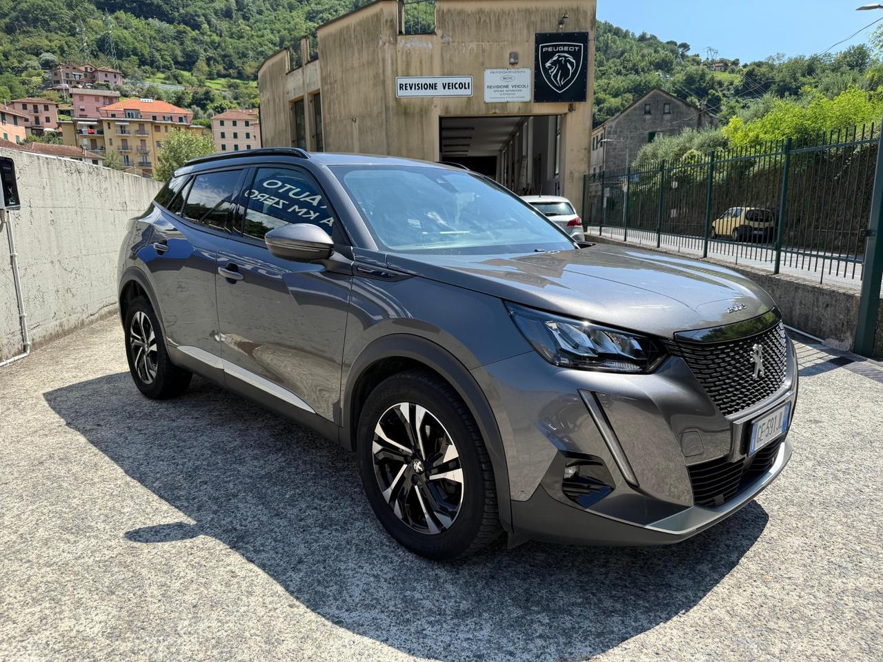 Peugeot 2008 PureTech 100 S&S Allure Pack