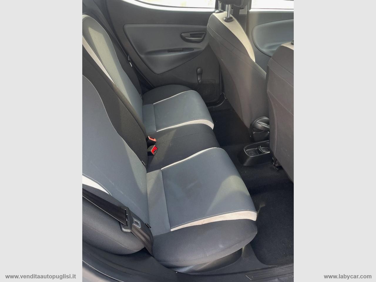 LANCIA Ypsilon 1.2 69 CV 5p. Platinum