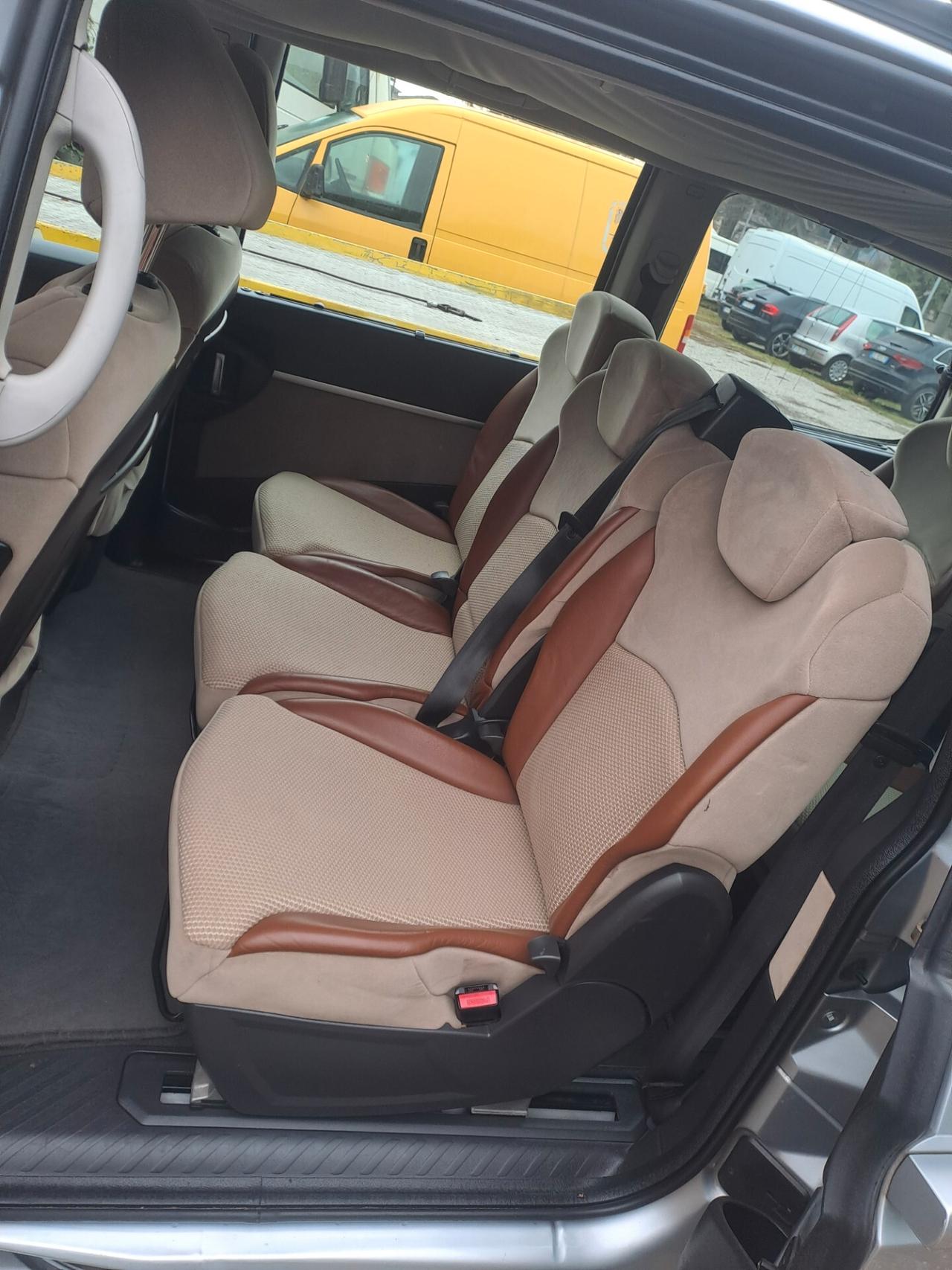 Peugeot 807 2.0 HDi FAP ST Mix