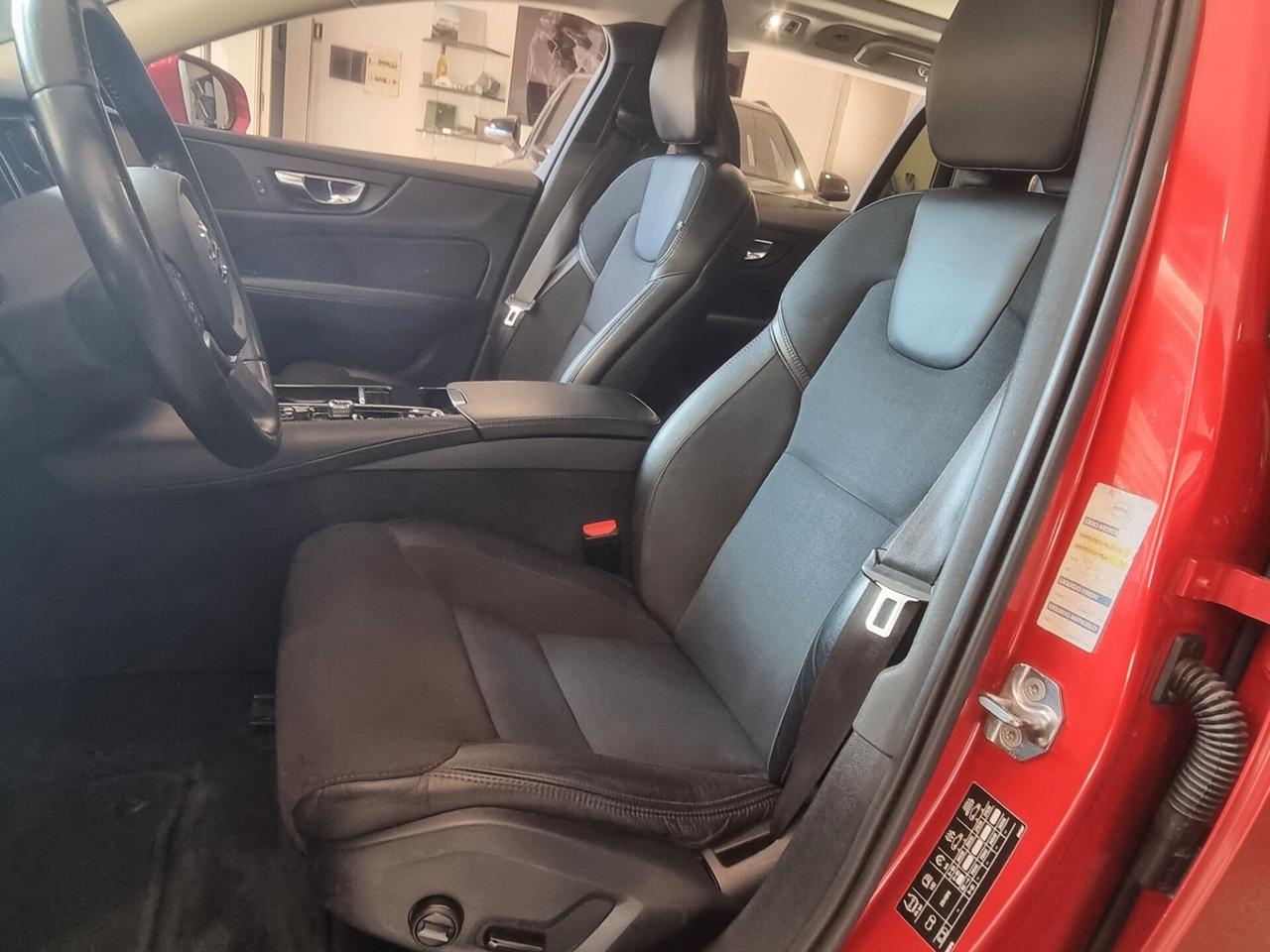Volvo V60 T6 Twin Engine AWD Geartronic Business Plus