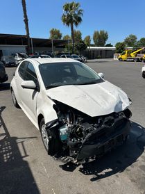 Toyota Yaris 1.5 Hybrid INCIDENTATA