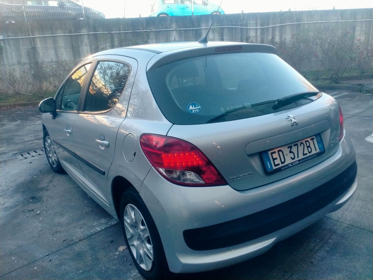 Peugeot 207 1.4 HDi 70CV FAP 5p. X Line