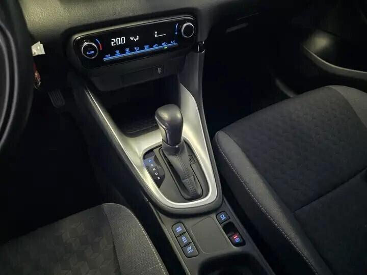 Toyota Yaris 1.5h hybrid AUTOCARRO N1 4 POSTI van automatica un